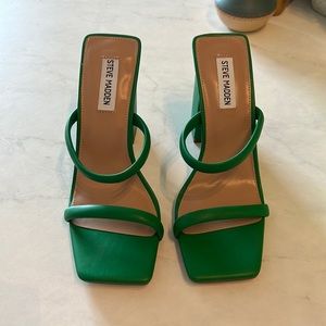 NEW Steve Madden Green Sandals